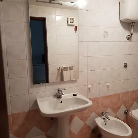 Διαμέρισμα Clasa *